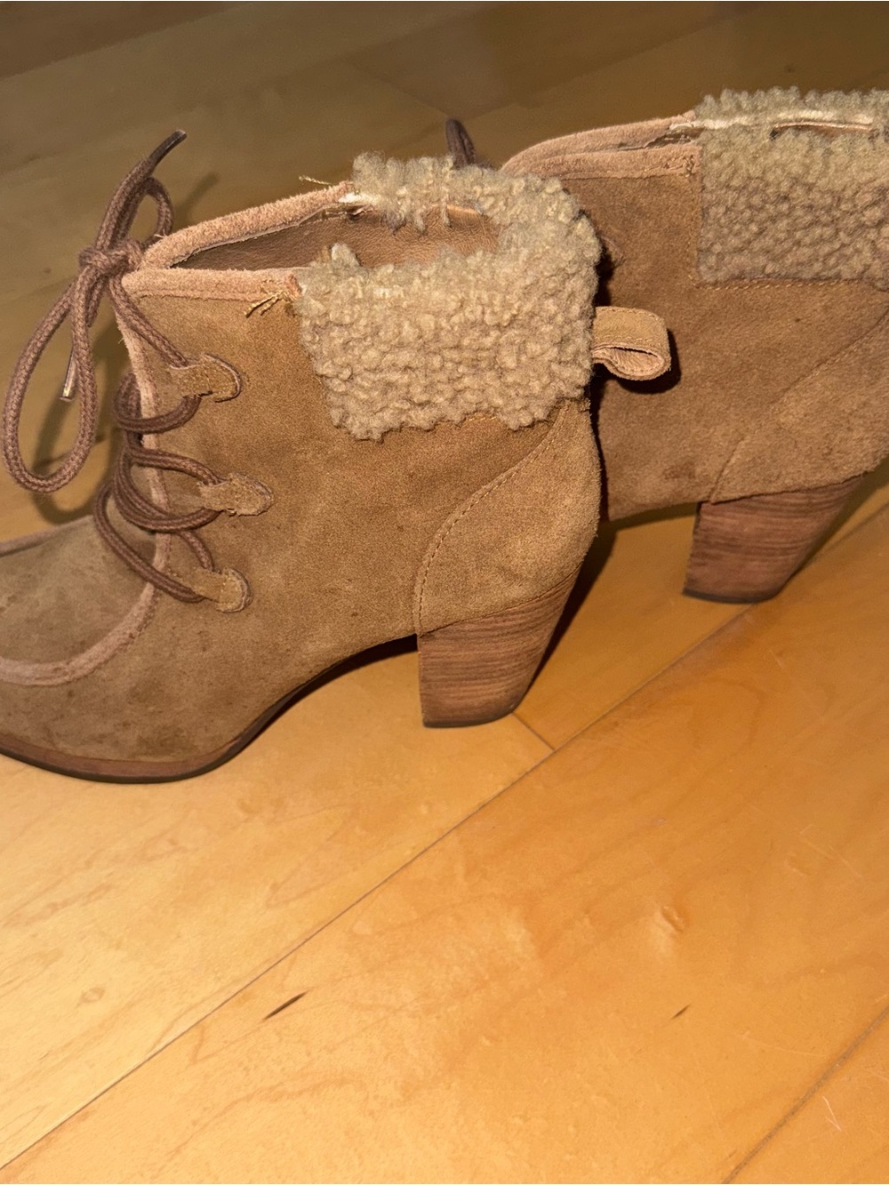 UGG Analise Suede Shearling Lace Up Heeled Ankle Booties Chestnut SIZE 8